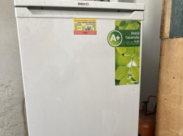 Beko büro tipi buzdolabı ofis ve evlerde rahatlıkla kullanılabilir.