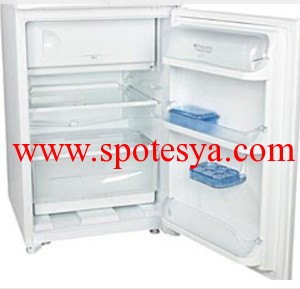 Dondurucu kısmı altta olan ikinci el buzdolabı 11 Spot Hotpoint-Ariston MFAA 1 mini buzdolabı